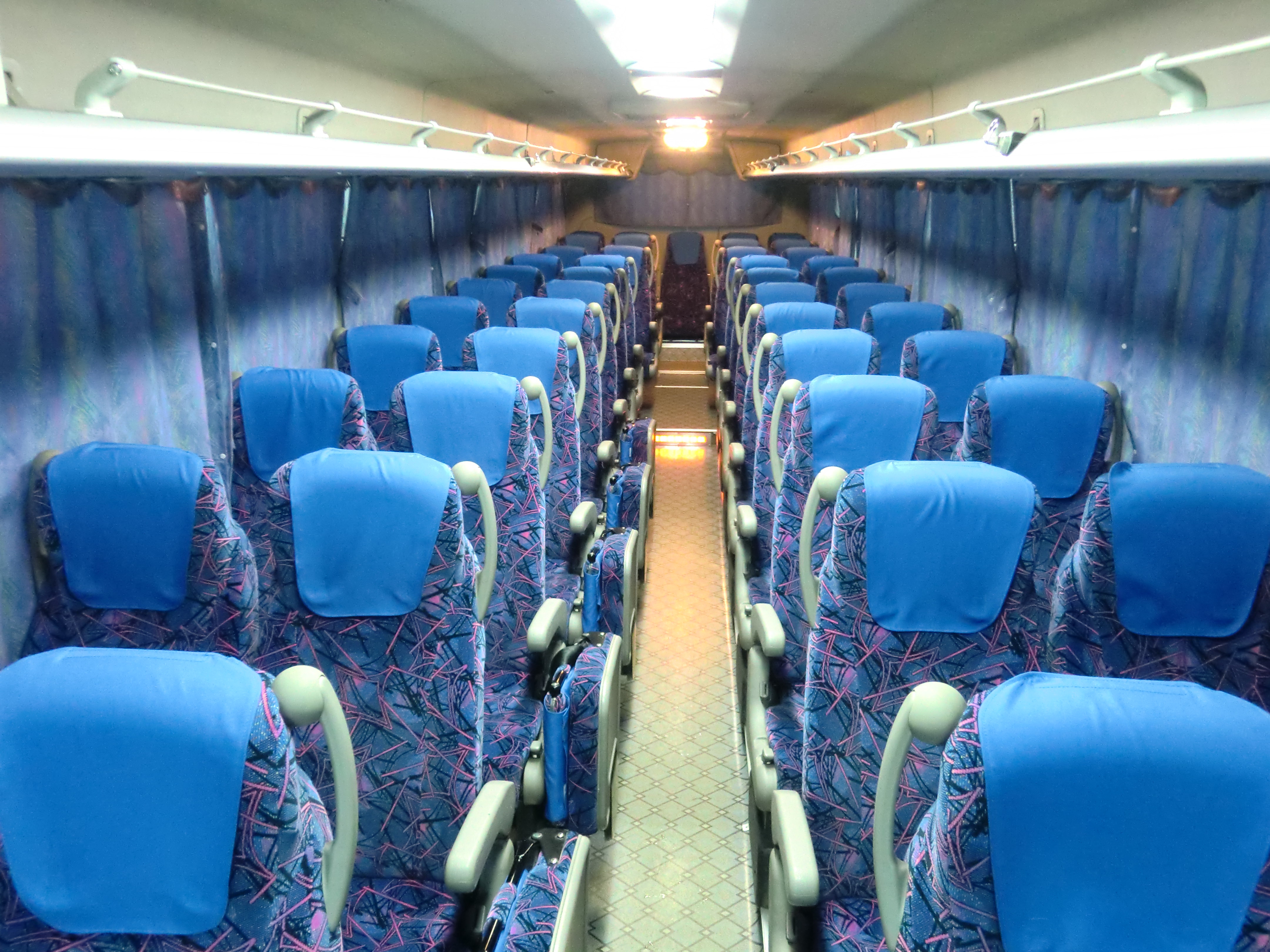 観光バス ラインナップ | 株式会社新日本観光自動車